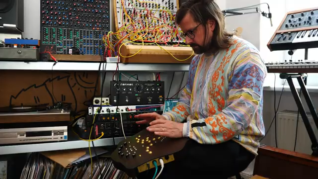 HAINBACH’s Freaky Looper Showdown: Three Sonic Oddballs Go Walkabout