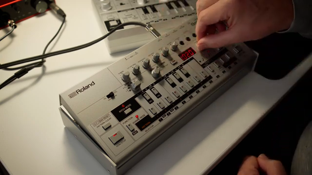 Woody Piano Shack’s TB-03: Roland’s Digital Acid Weapon vs Behringer’s Budget Brawler