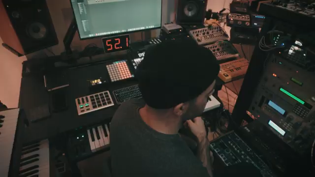 Voltage Labs: Space Dimension Controller and the Ghosts in the Akai Machine