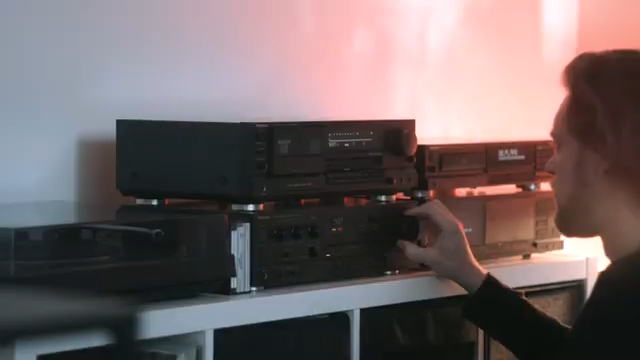 Voltage Labs: Vintage Hi-Fi – The Dirty Secret Weapon in Modern Production