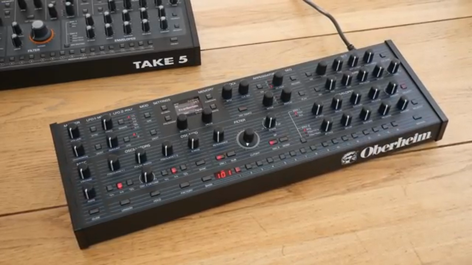 StarskyCarr’s Synth Smackdown: Take 5 vs TEO 5