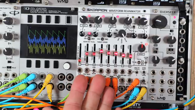 It's an absolute kind of wave shaping powerhouse, this is just a saw wave coming in.