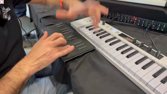 You can have strong sounds. There are fat sounds.