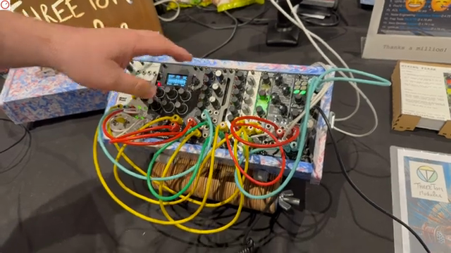 synthanatomy Unveils the Raw Edges of ThreeTom Modular