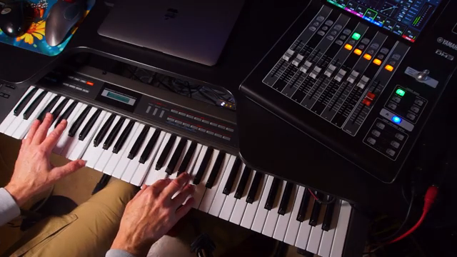 EspenKraft’s Synth Sorcery: DX7 & D-50 in Action