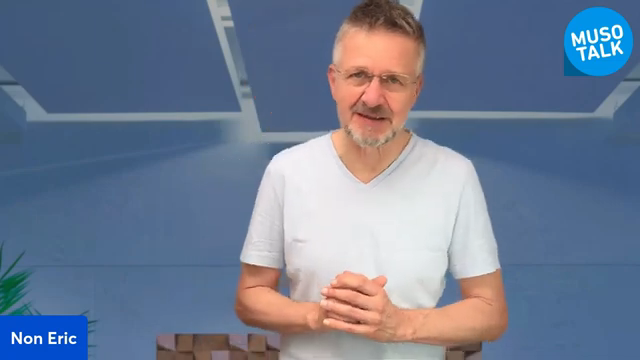 Das hat absolut moderne Konnektivität, nämlich Thunderbolt 4, USB 4.