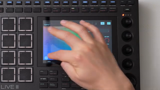 So I think between using this XY effects and the touch effects, you can kind of perform beats in a fun, interesting way.