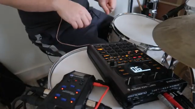 Free Beat’s Drum Sampling Mayhem: SP-404MKII Unleashed