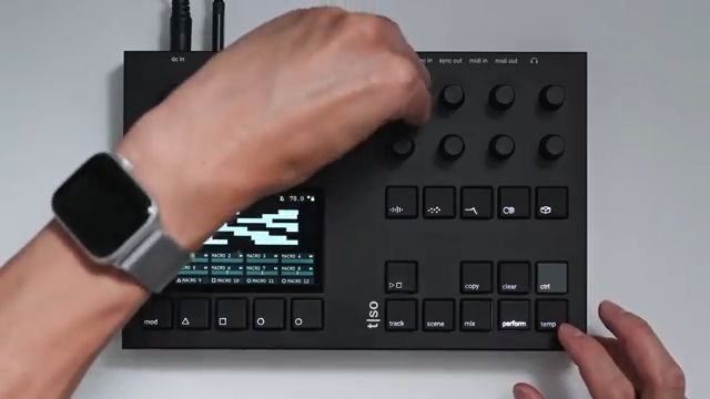 Andrew Huang’s S4 2.0 Review – Dancing on Samples