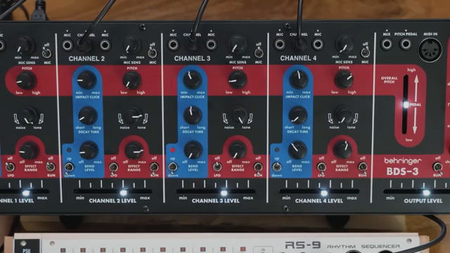 Pitch bend envelope which is set to downward at the moment so as you can hear it adds some nice definition to the impact of the drum.