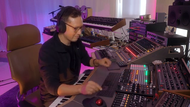 the cool thing about map the controllers is that it's very intuitive and very fast to try different things on your mix right