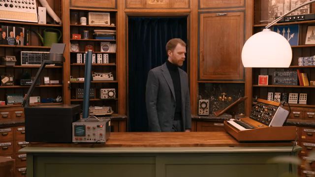 With a carrier of 200 hertz and a modulator of 100 hertz, our brain will perceive both frequencies. But it won't only perceive those two…