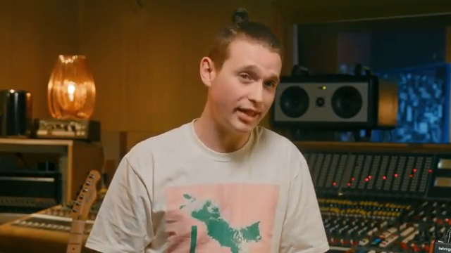 The aux output has the same effect as the main output, just shifted in phase.