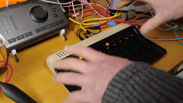 How poor the looping and recording is because you want to do more I want to do more than that but now I've just got this one loop that I…